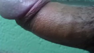 Haciendome una paja en publico