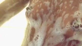 ShowerWithSquirtz