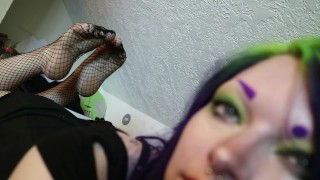 Heaven- Gothy tattooed girl in The Pose(sole circus)