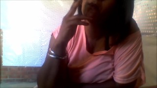 Independent Cam-girl Lily Smoking Sexy again