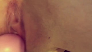 A lil peek vibrator contracting cunt