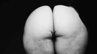 CURVY ASS IN FISHNET TIGHTS TEASE