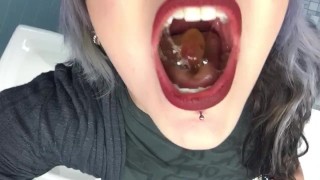 Vore - Open Throat Swallowing Grapes WHOLE