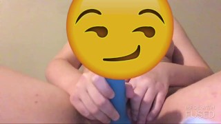 uses vibrator on pussy