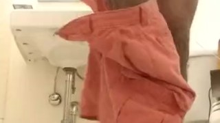 Shaving the puubs