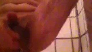 Ficke mein Loch geil unter der Dusche