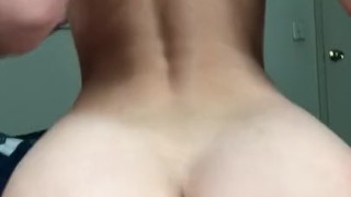 Amateur couple fucks reverse cowgirl with cream pie
