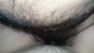 RICO PORNO CASERO DE PIE EN EL BAÑO