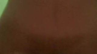 Masturbándome con un cepillo de cabello