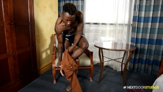 Sexy Amateur Big Dick Muscle Hunk Black Male Masturbating