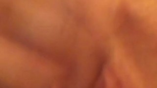 Amateur fingers herself