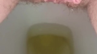 Laura lips having a piss