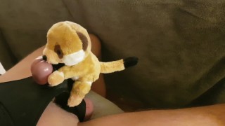 Voilà de la compagnie! Cumshot or not!