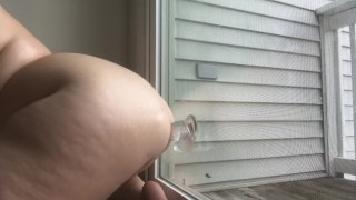 Fucking my window while traffic goes by
