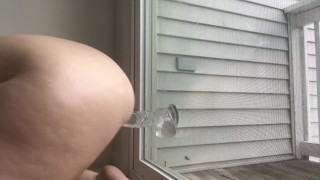 Fucking my window while traffic goes by
