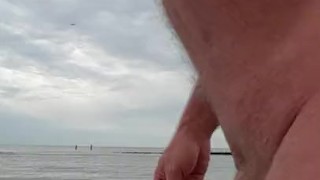 wandelen op het strand 2