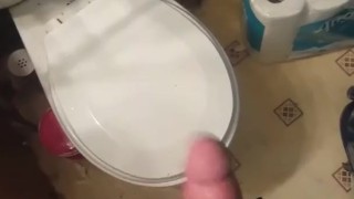 Hung light skinned jock stroking