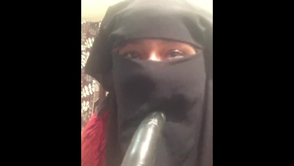 Lonely Niqabi Hijabi Woman Sucking Dildo & Shaking Ass - Free Porn Videos -  YouPorn