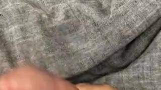 Amateur Jerk Off with Cumshot