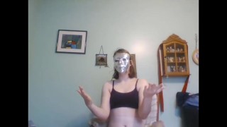 Mia Puts on a Sexy Singing Performance!--"He's a Tramp"