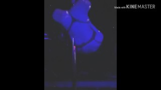  Sexy striptease