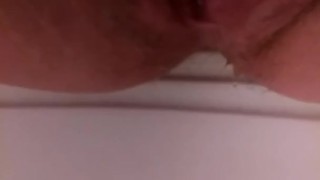 PEEING&SQUIRTING QUICKIE WHILE HIDING