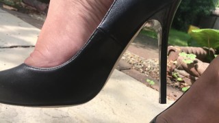 Giantess Wearing Sexy Heels Crushes Bug
