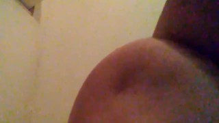 Raise your hand if you like booty?? 