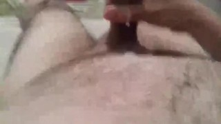 Culo peludo paja y leche