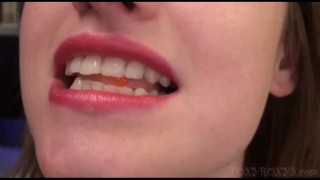 ROXY'S LIPSTICK VORE