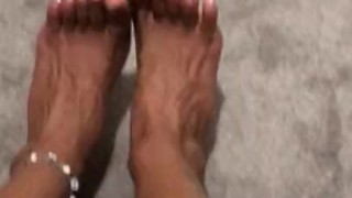 Fresh veiny Feet