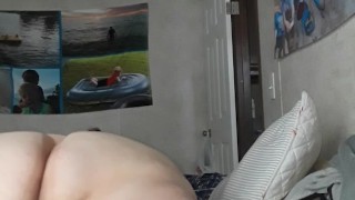 Shaking and cumming