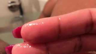 Masturbating my hairy pussy in the tub. JUICY