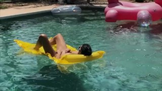 Pool Guy 4 - The Voyeur