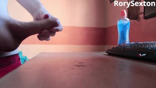 Big messy cumshot closeup