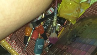 Peeing a BUNCH!! In this makeup box ;P
