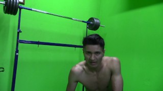 Solo le Gusta Entrenar Cuando esta CALIENTE - Alex CUM