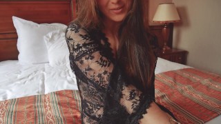 Comme si tu y était - Ta copine te demande de te caresser après le boulot