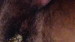 Bien puto cabalgando mi didlo grande y los pelos del culo se me embarran