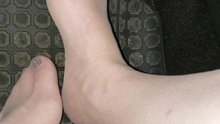 Driving in pantyhose, pedal pumping