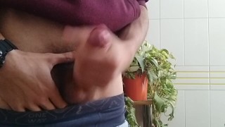 Teen twink huge cumshot
