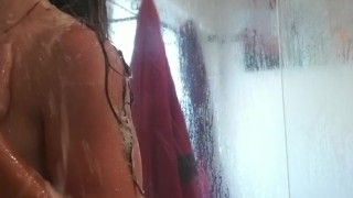 Sudz all over ma body 