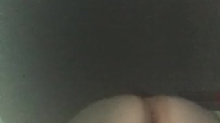 Shaking my ass playing with my pussy