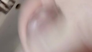 Sborrata nel bidet!!!