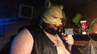 pipe pighood clip