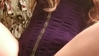 30 second fucktease - milf takes it from dildo machine