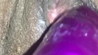 Bbw plays with wet pussy