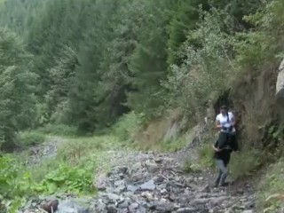 Pij wodę z moich stóp