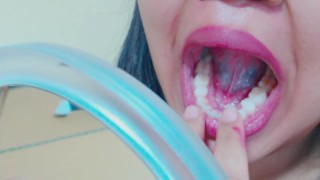 Mirror Mouth Check + Lipstick Application