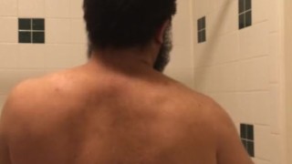 vlog #78 showering, brushing my teeth, and combing my hair